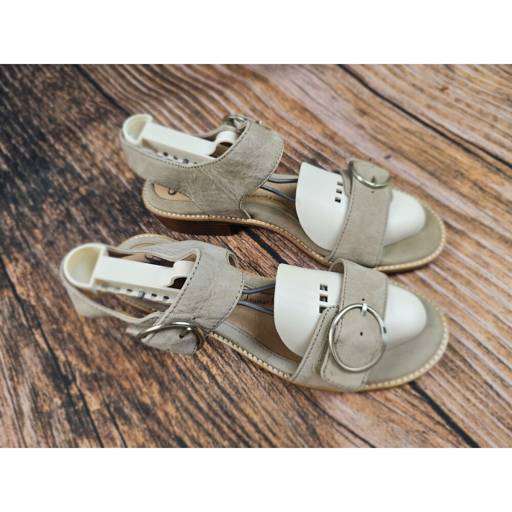 Sofft Nerissa Gray Taupe Sandal Womens 7.5 Low Block Heel Leather Buckle Comfort - Picture 2 of 11
